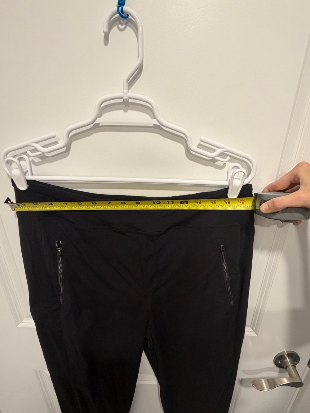 Athleta Trekkie Pants Black Size 12 Zip Pockets Travel Hiking - Discontinued